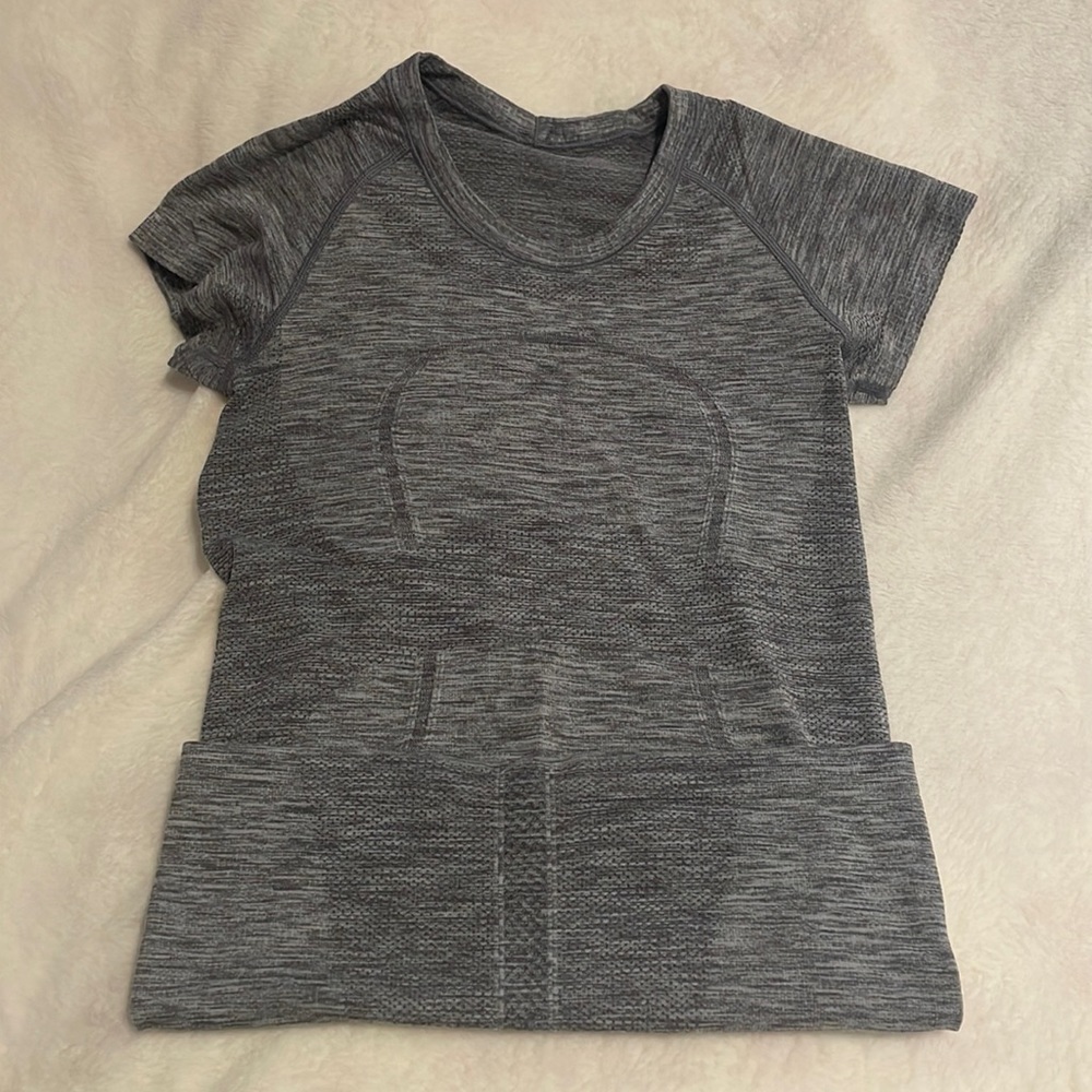 swiftly tec lululemon short sleeve